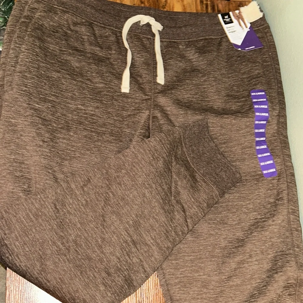 Sherpa Lined Jogger - Picture 2 of 5